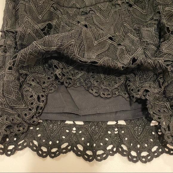 Maje Mini Black Lace Shorts Mid rise Slit Pockets Zip & Button Closure M EU 40 - Picture 10 of 11